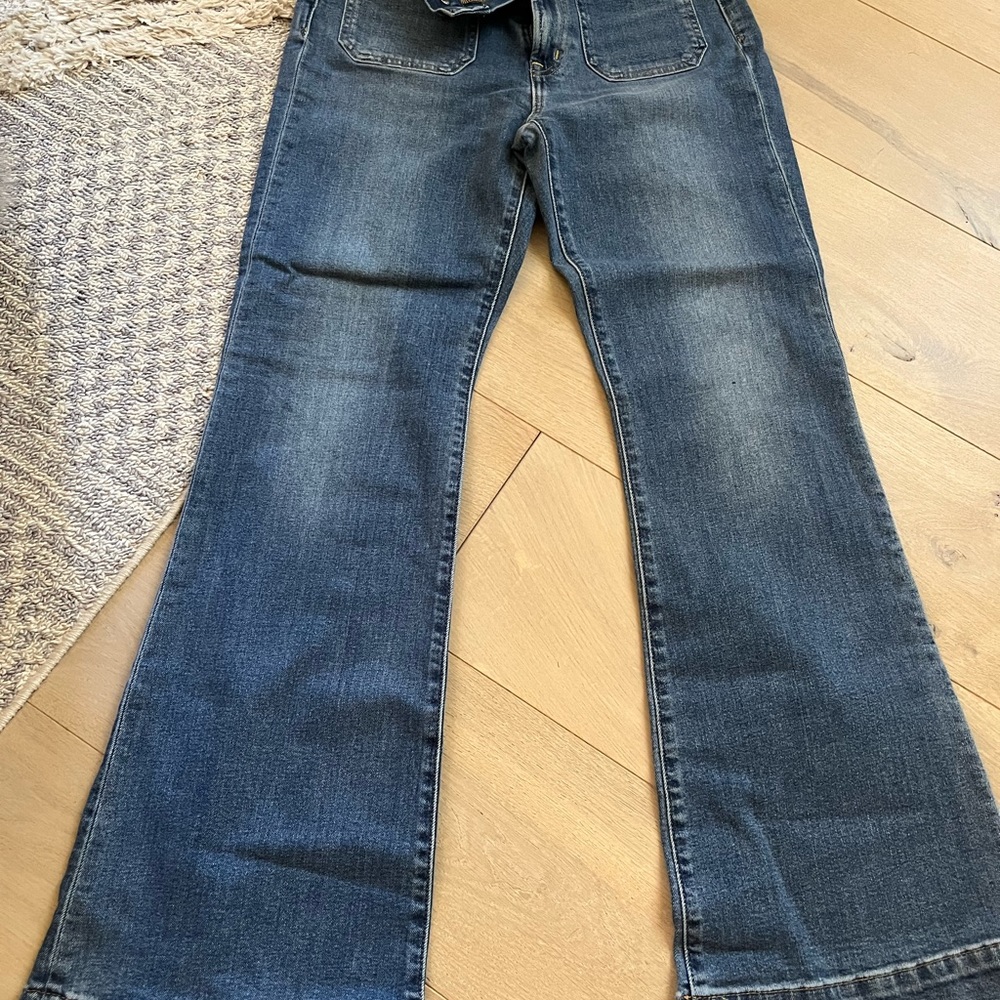 GAP flare high rise jean in 28/6 petite - Picture 6 of 6